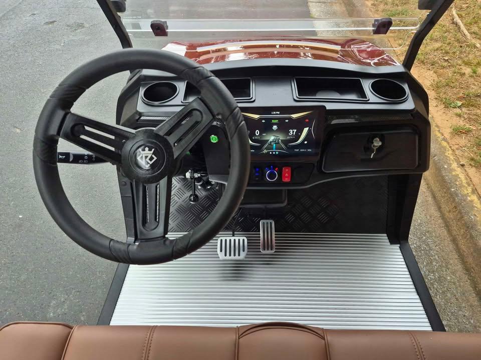 Royal EV Majesty 4 Facing Forward 72volt LSV gallery image 10